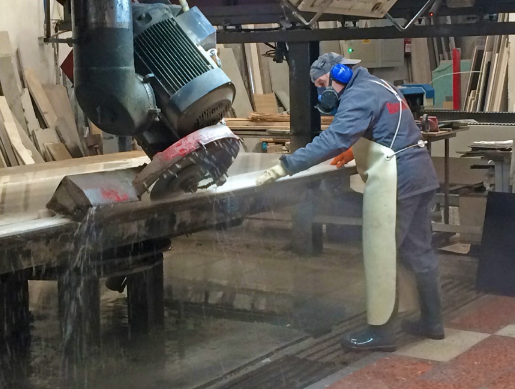 Figura 1: Máquina de corte con aporte de agua