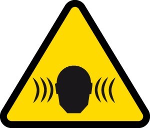 Señal de precaución por ruido acústico grave
