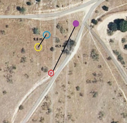 Imagen de la vista de un dron desde volando sobre una línea eléctrica aérea