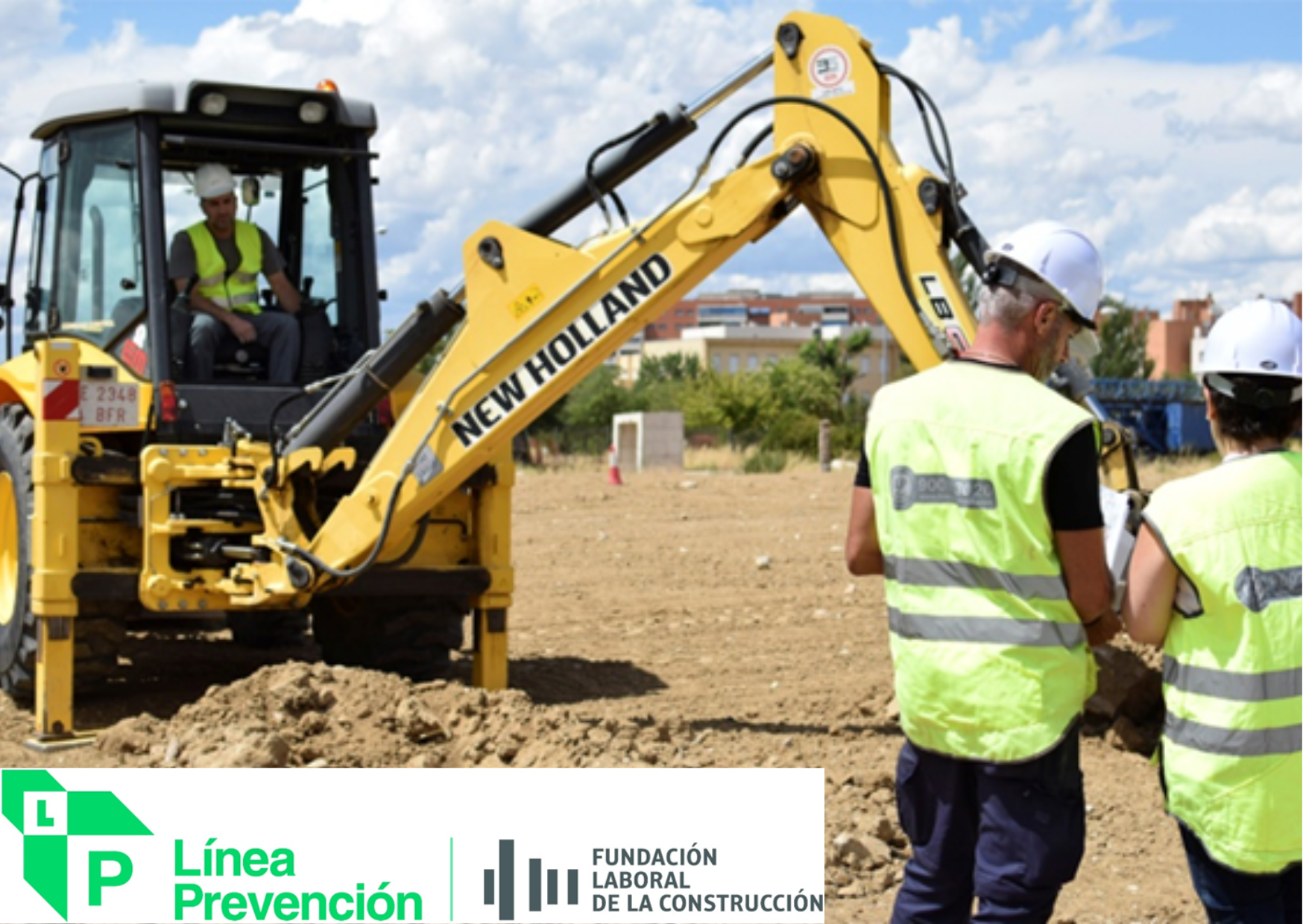 Imagen de una obra de construcción donde aparecen unos obreros con una retroexcavadora una retroexca