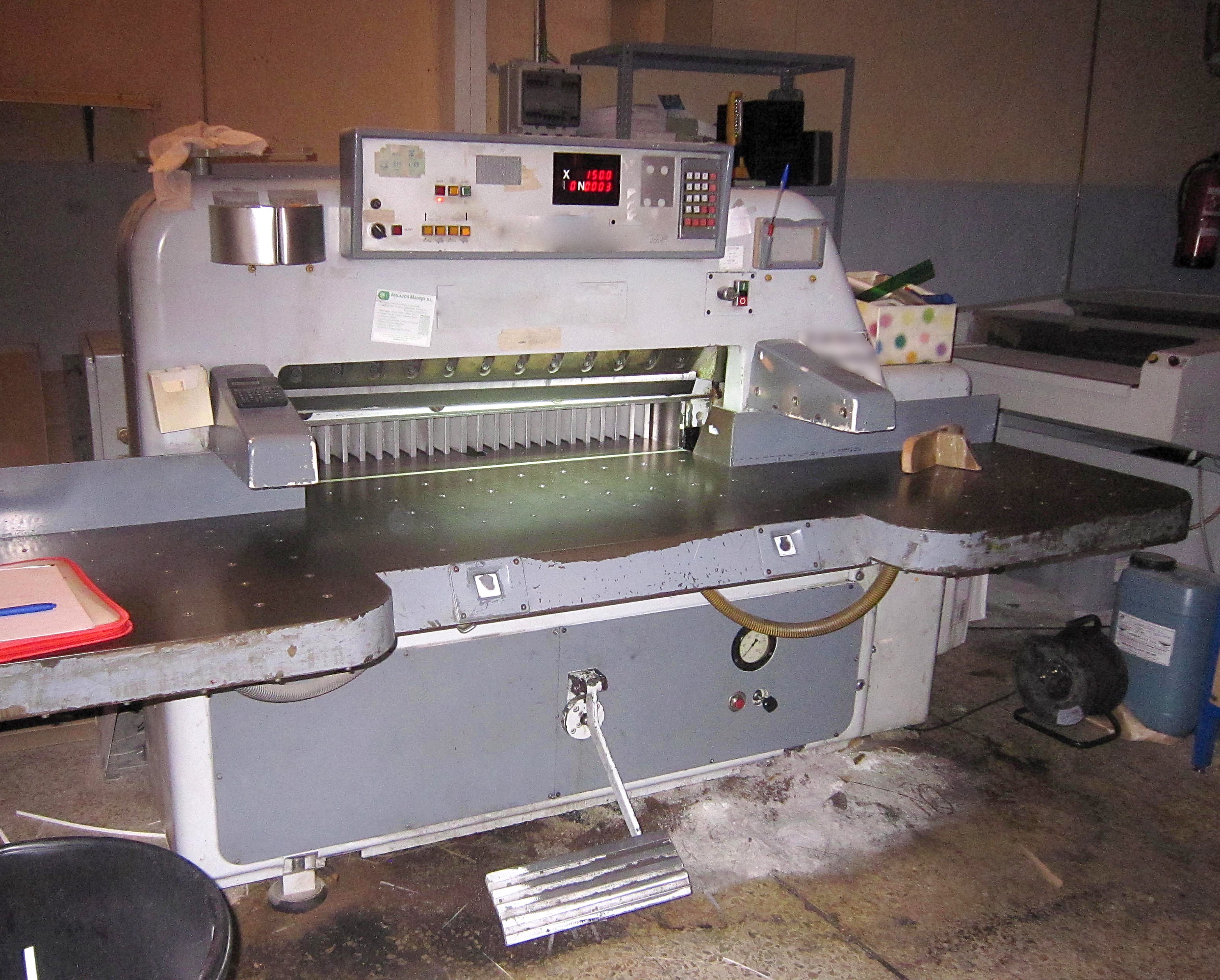 Guillotina corte de papel