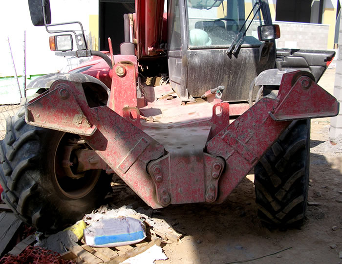 El bidón de gasolina estaba colocado en la parte frontal de la máquina