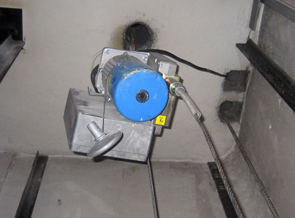 Tirak o maquinillo del que pendía la cabina