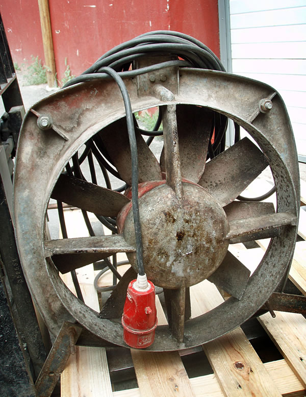 Ventilador en la zona de barricas para renovar el ambiente