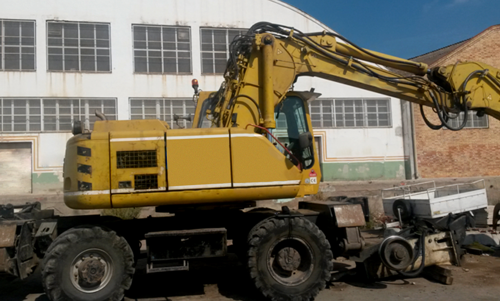 Retroexcavadora de via