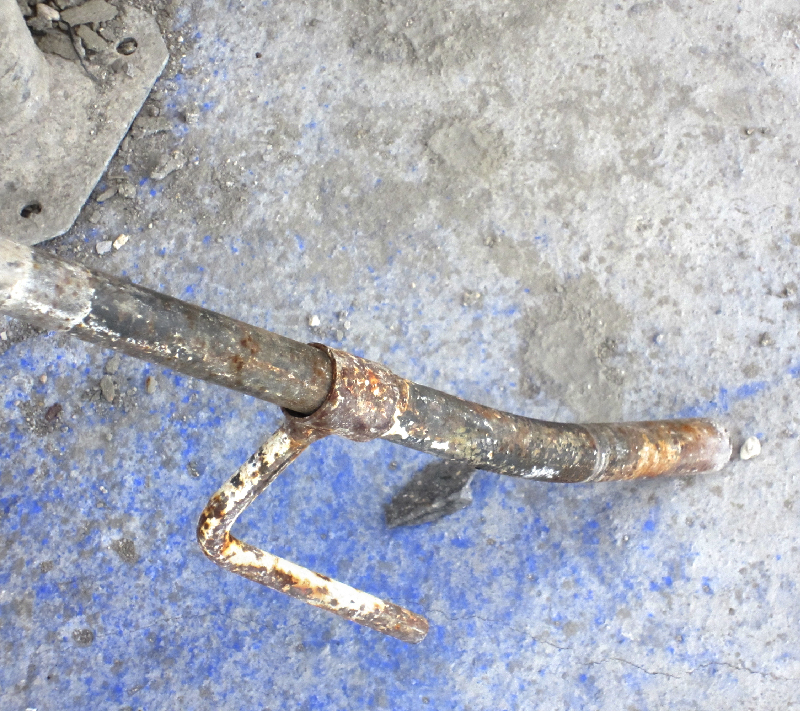 Balaustre doblado por la base de embutido