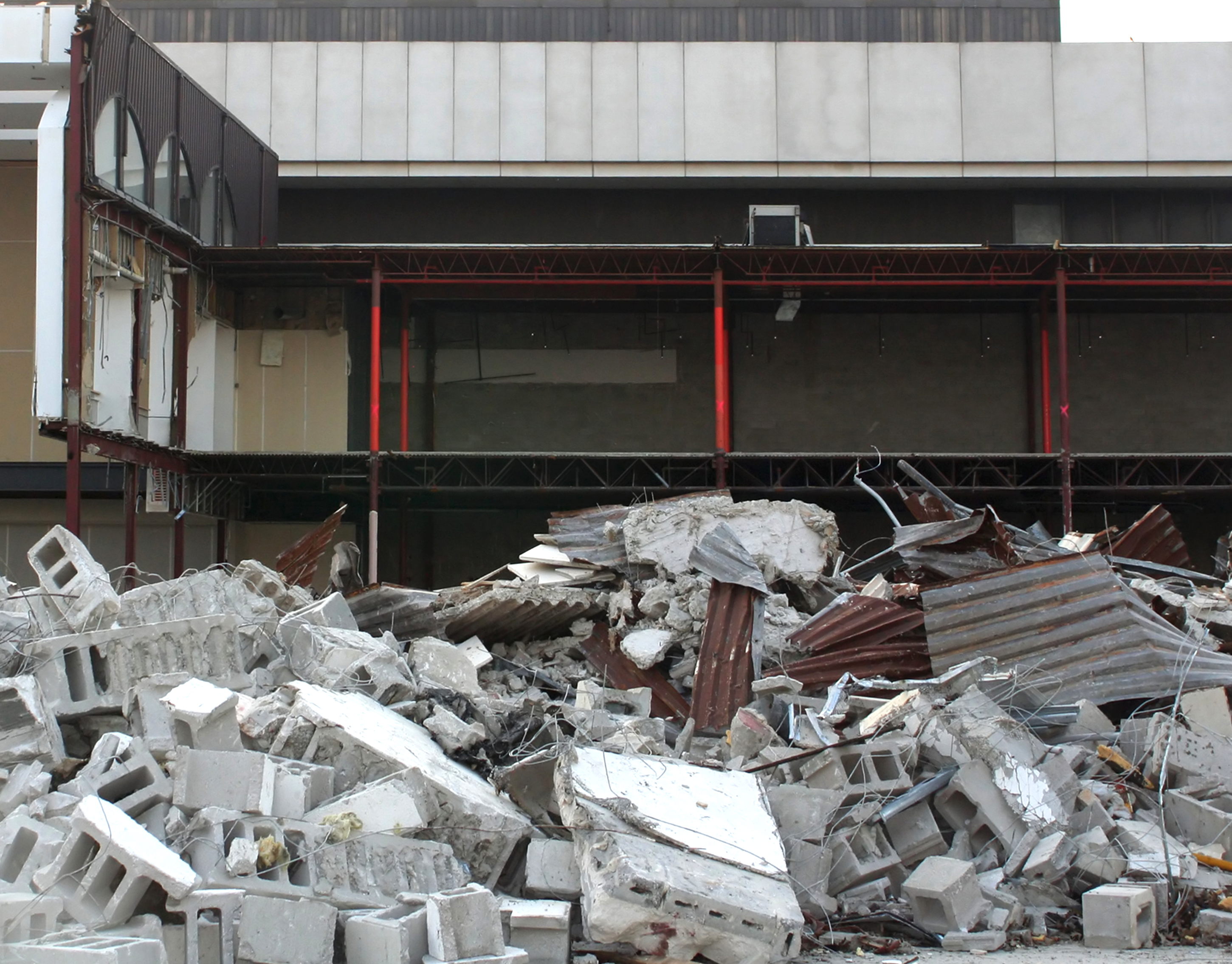 figura 1: pabellón derruido