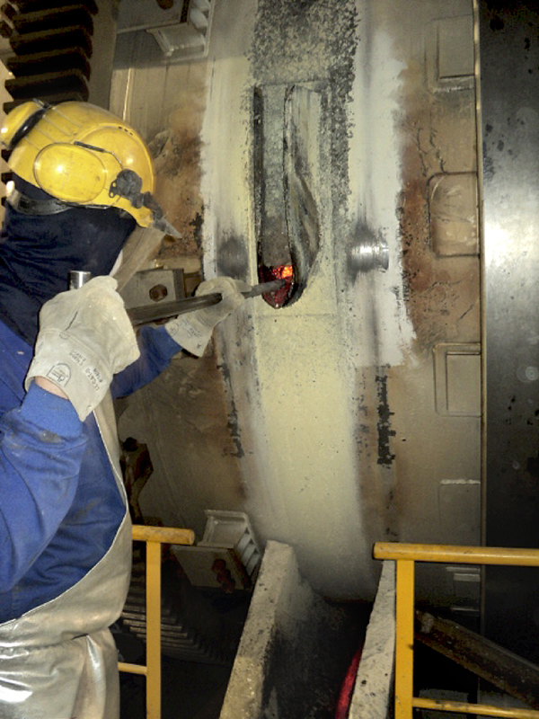 Apertura de piquera con útil