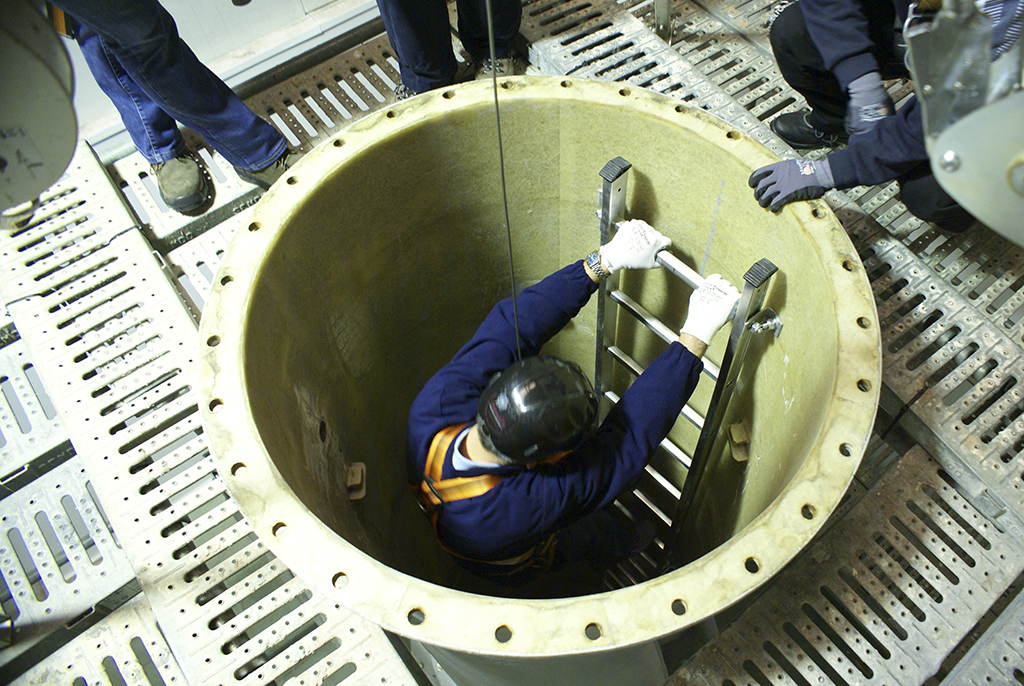 Acceso a un espacio confinado