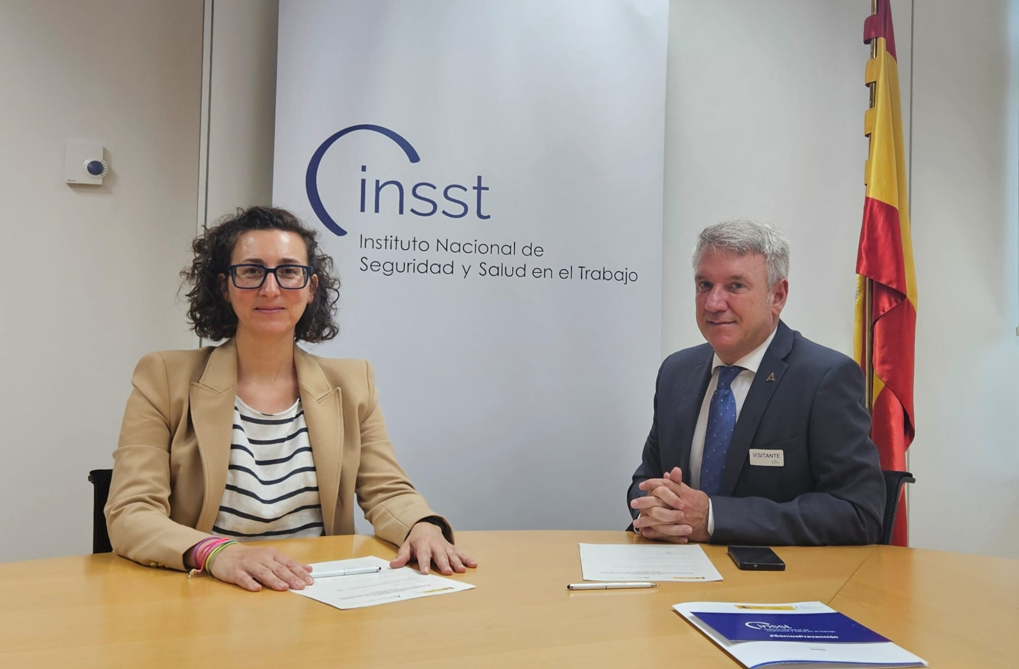 Aitana Garí directora del INSST y Diego A. Vargas Ortega director gerente de la EASP