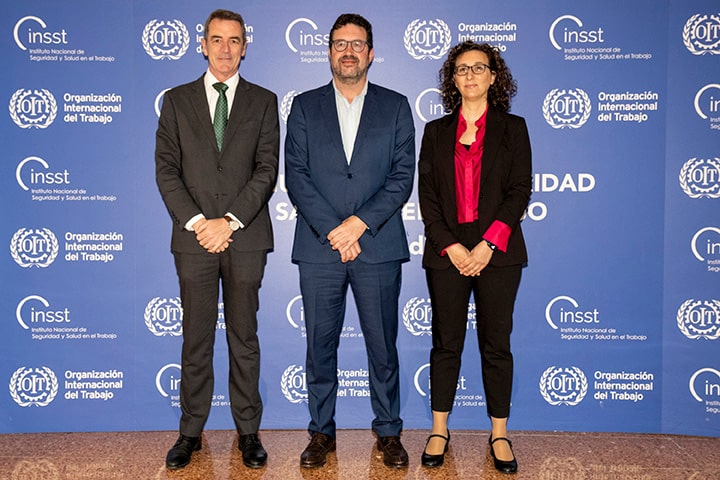 Fotografía del photocall por la Jornada Técnica del Día Mundial de la Seguridad y Salud en el Trabajo